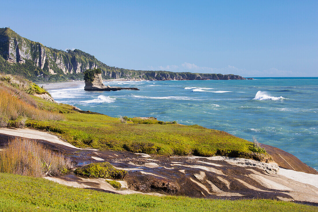 View along the Tasman Sea coast to Dolomite Point, Punakaiki, Paparoa National Park, Buller district, West Coast, South Island, New Zealand, Pacific