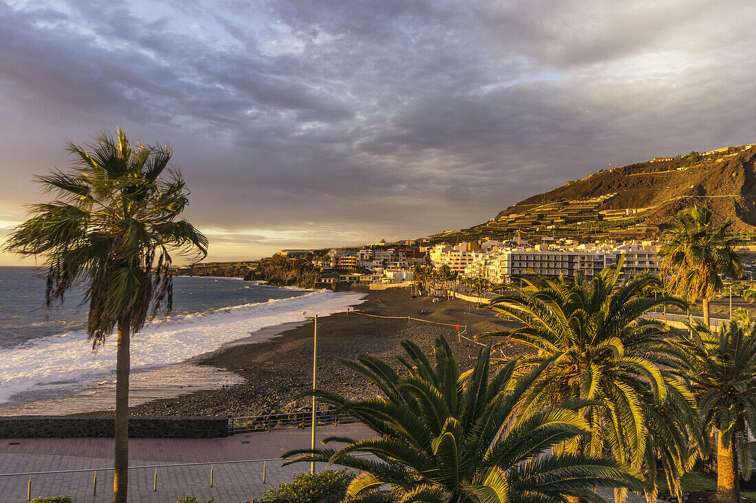 The black beach of Puerto Naos on the Canary island of La Palma, sunset, Canary Islands, Spain