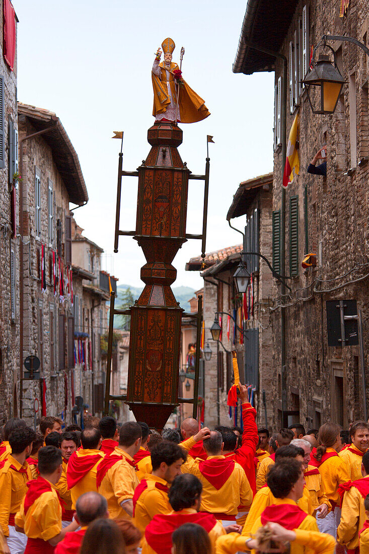 Europe, Italy, Umbria, Perugia district, Gubbio, The crowd and the Race of the Candles