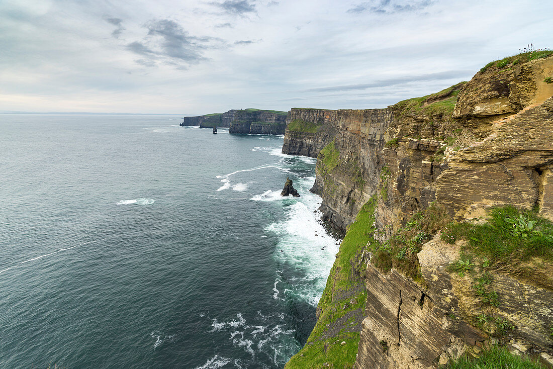 Cliffs of Moher, Liscannor, Munster, Co, Clare, Ireland, Europe