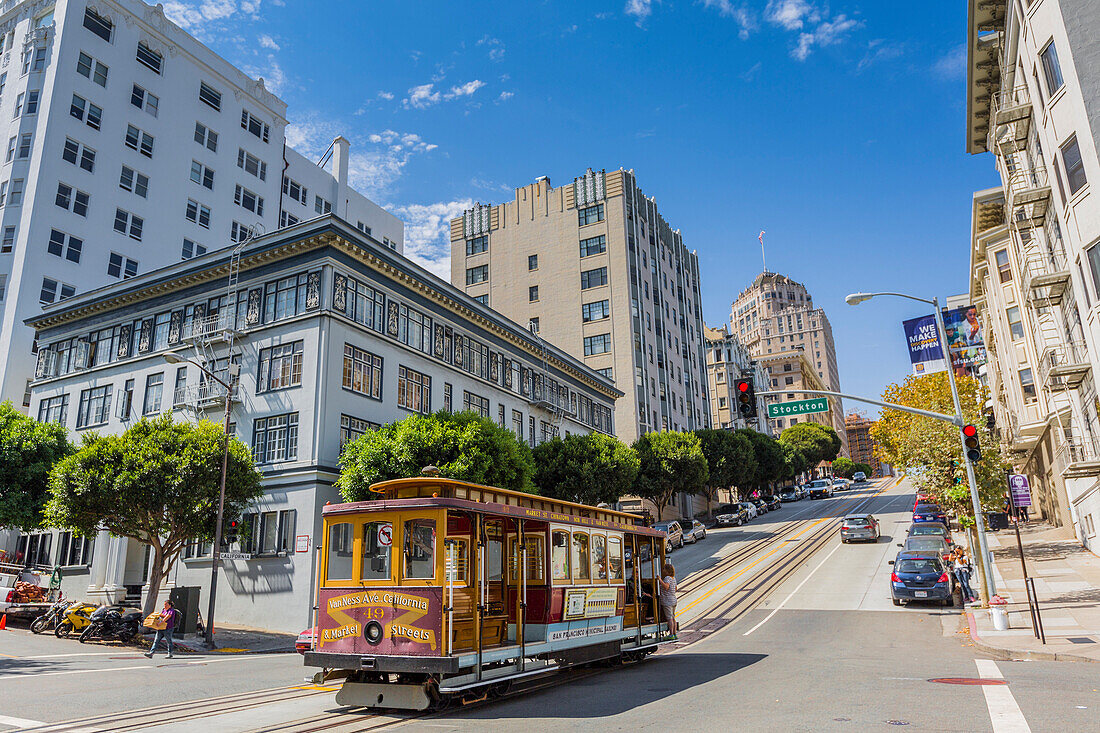 Cable car in the streets of San Francisco, Marin County, California, USA