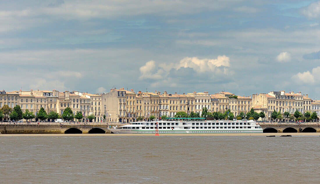 'France, South-Western France, Bordeaux, river cruise liner ''Cyrano de Bergerac'' on the Garonne river'