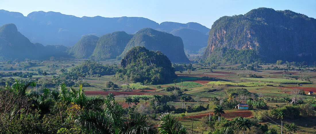 Caribbean, Cuba, Pinar del Rio, Vinales, Cordillera de Guaniguanico, mogotes, panoramic view