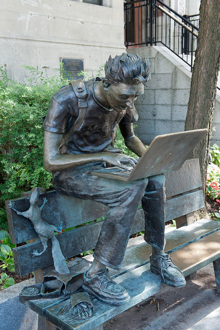 'Canada. Province of Quebec. Montreal. The city center. Street Sherbrooke west. ''The Lesson'', bronze statue by Cedric Loth ( 2012 )'