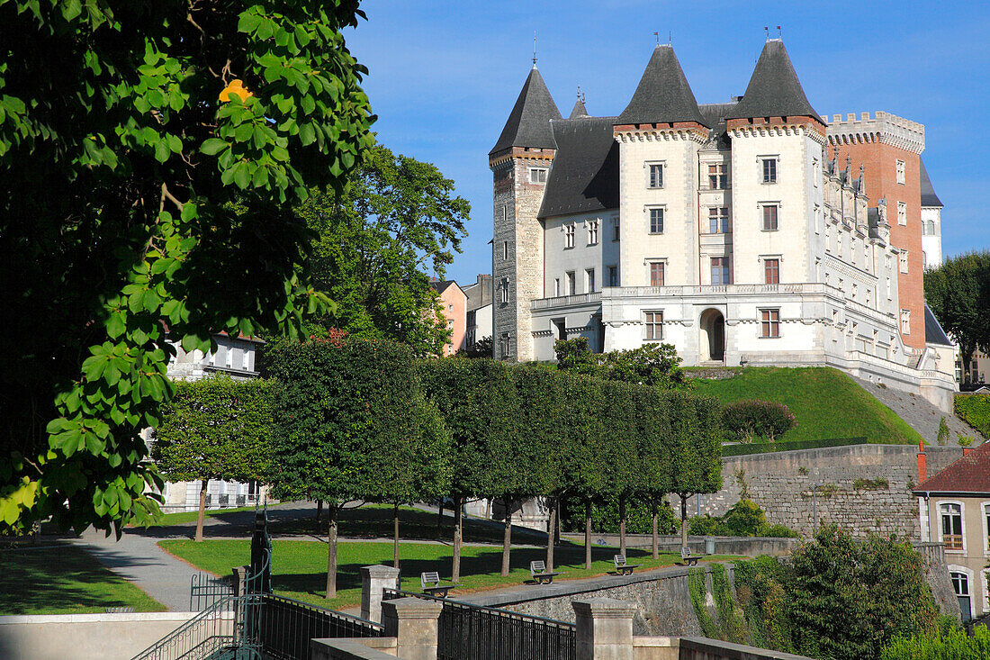 France, Aquitaine, Pyrenees Atlantiques, region of Bearn, Pau, castle seen from the park