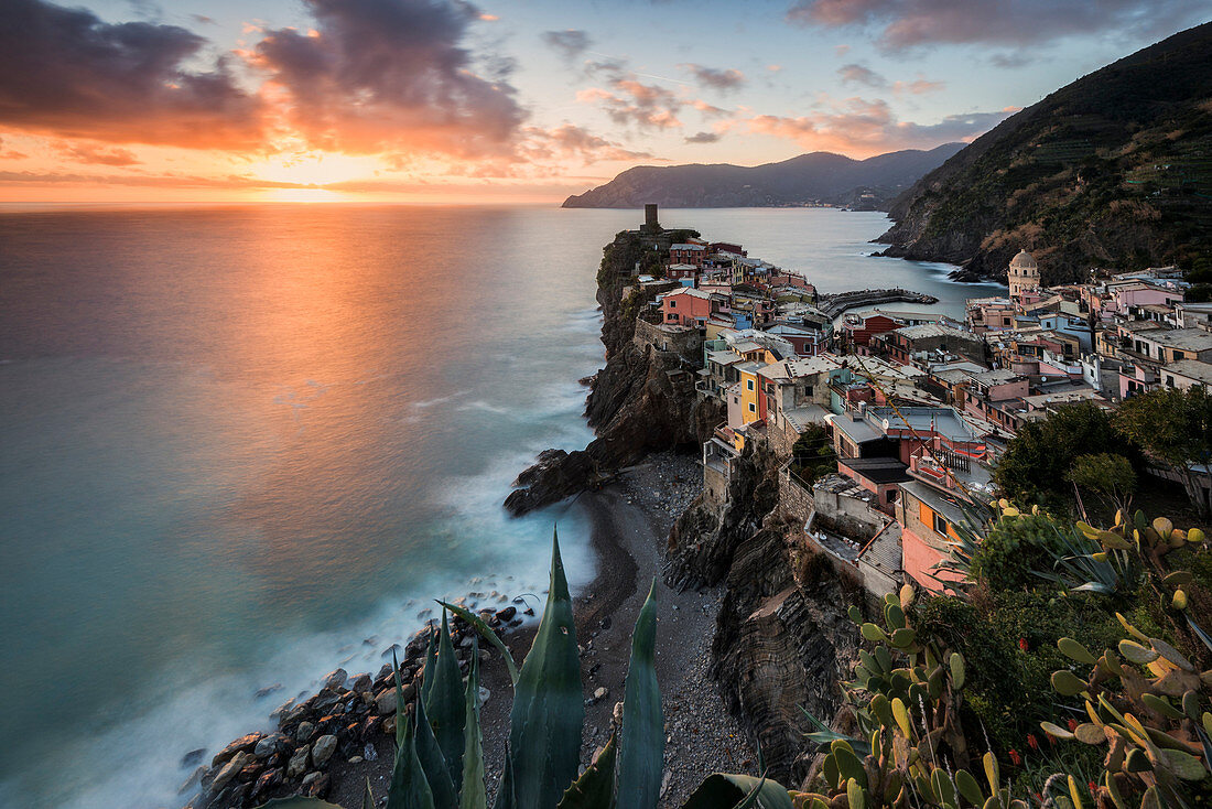 Vernazza, Cinque Terre, Province of La Spezia, Liguria, Italy, Europe