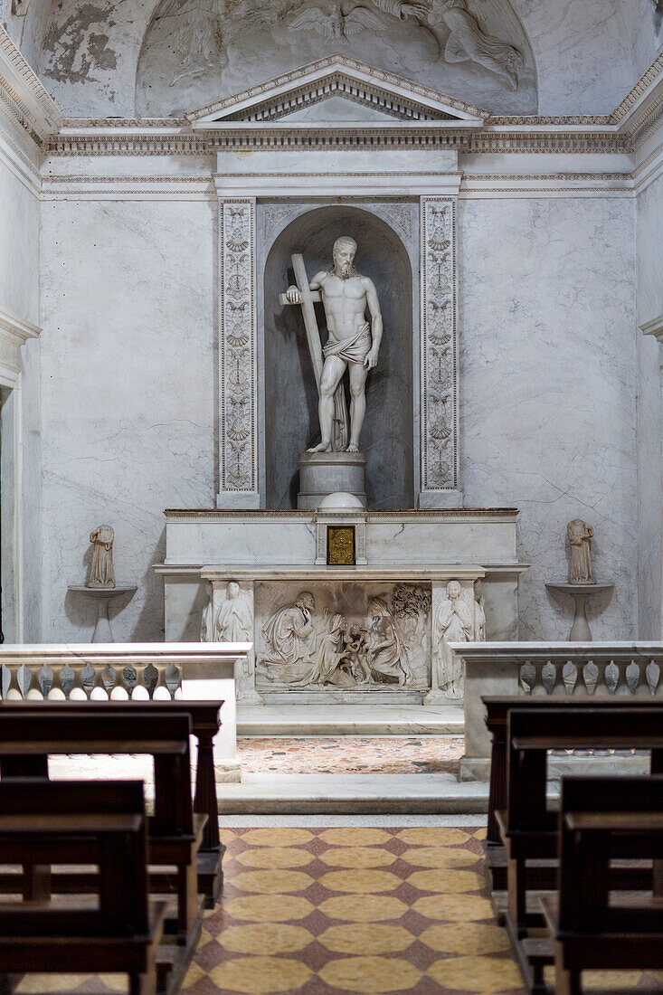 Little chapel in the gardens of Villa Melzi d'Eril in Bellagio, Lake Como, Lombardy, Italy