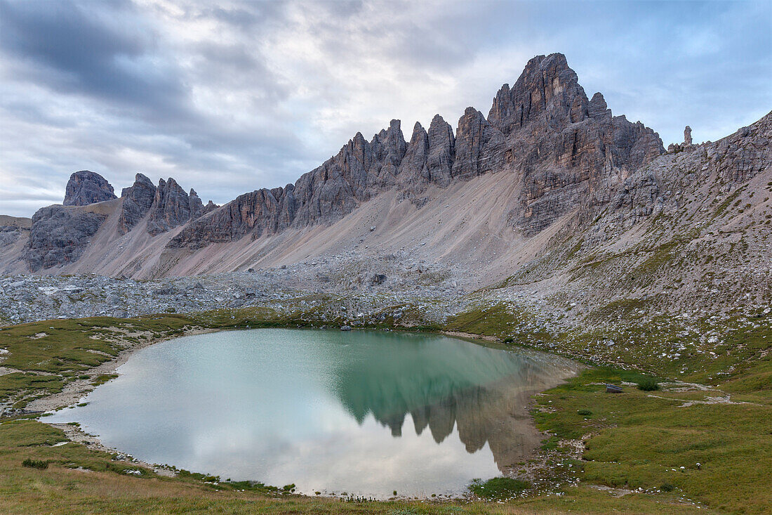Europe, Italy, Laghi dei Piani Bodenseen  and Mount Paterno at dawn, Sesto Dolomites, South Tyrol