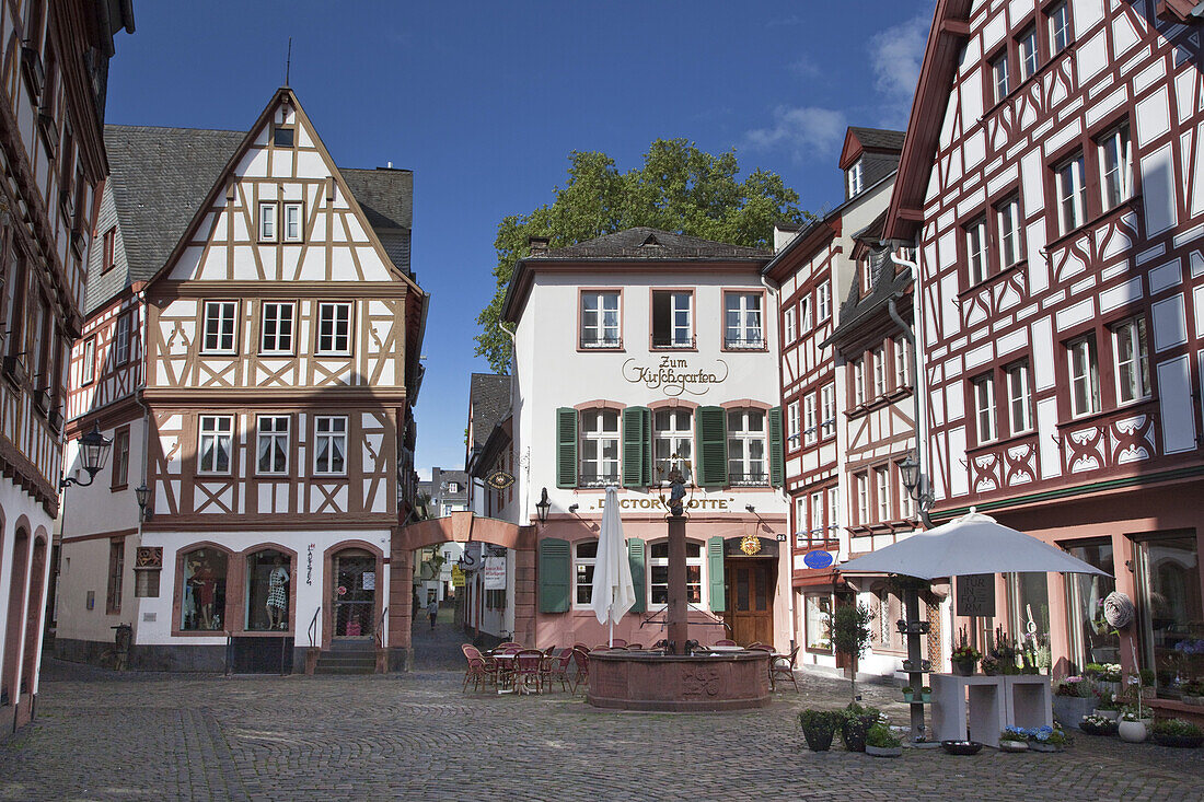 Frame houses of the Kirschgarten in the historic old town of Mainz, Rhineland-Palatinate, Germany, Europe