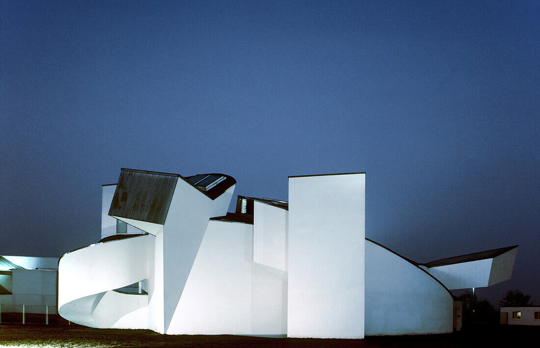 Vitra Design Museum und Fabrikationshalle, Frank Gehry, Vitra Campus, Weil am Rhein, Deutschland