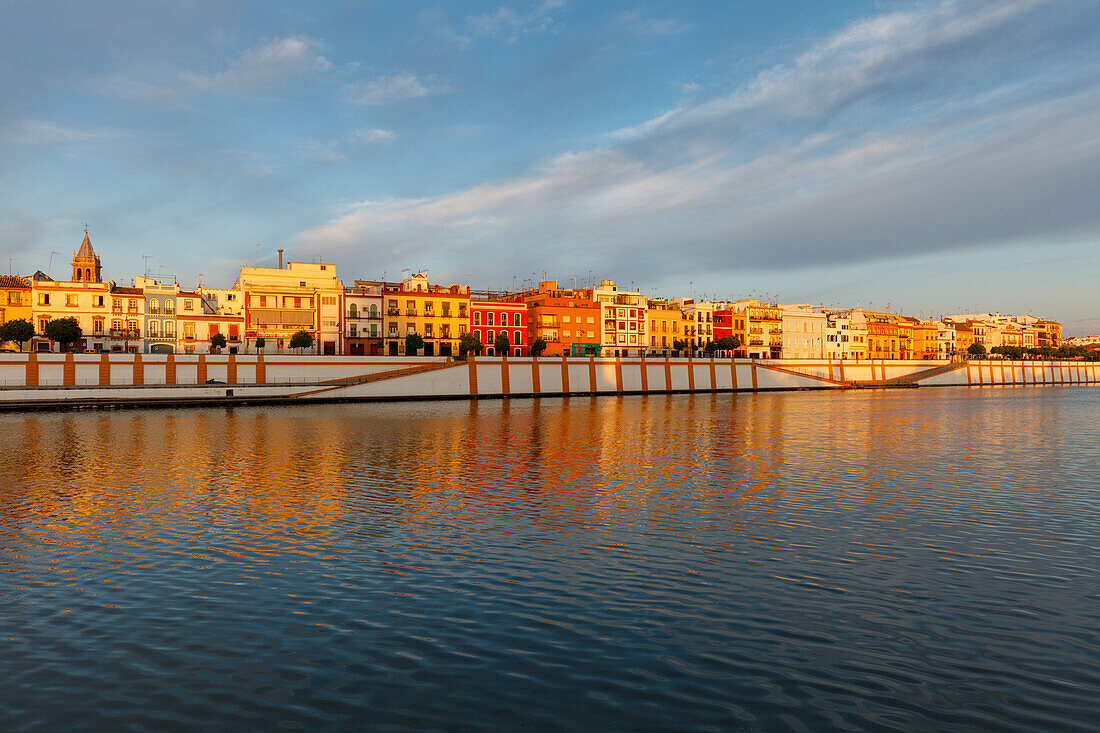 Barrio de Triana, Stadtviertel Triana, Rio Guadalquivir, Fluss, Calle Betis, Sevilla, Andalusien, Spanien, Europa