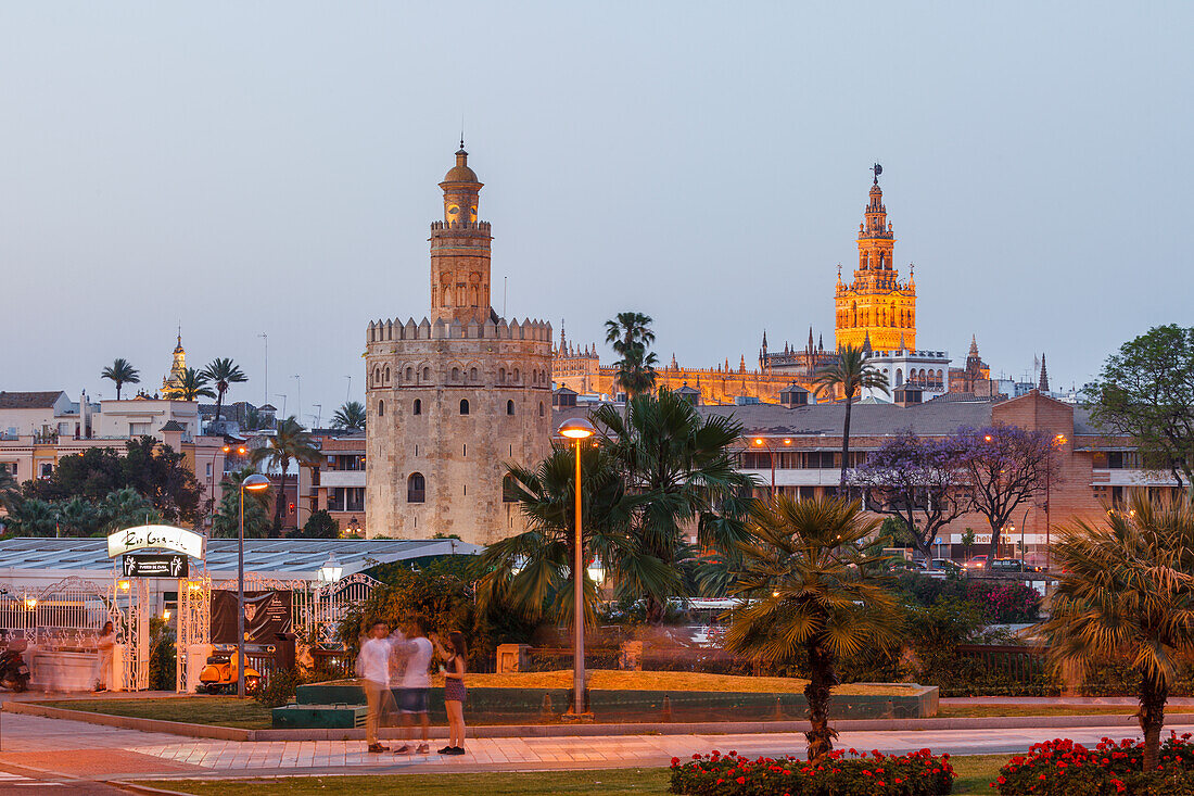 Torre del Oro, Giralda, bell tower of the cathedral, Sevilla, Andalucia, Spain, Europe