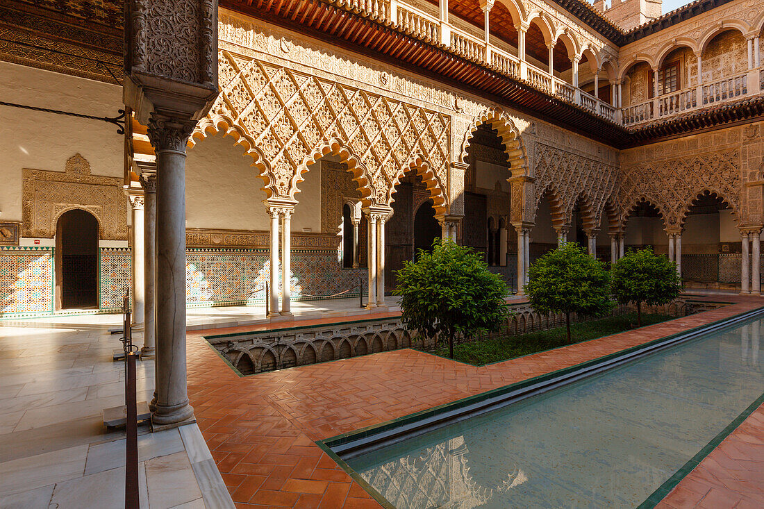 Patio de las Doncellas, Palacio del Rey Don Pedro, Real Alcazar, royal palace, Mudejar style architecture, UNESCO World Heritage, Sevilla, Andalucia, Spain, Europe