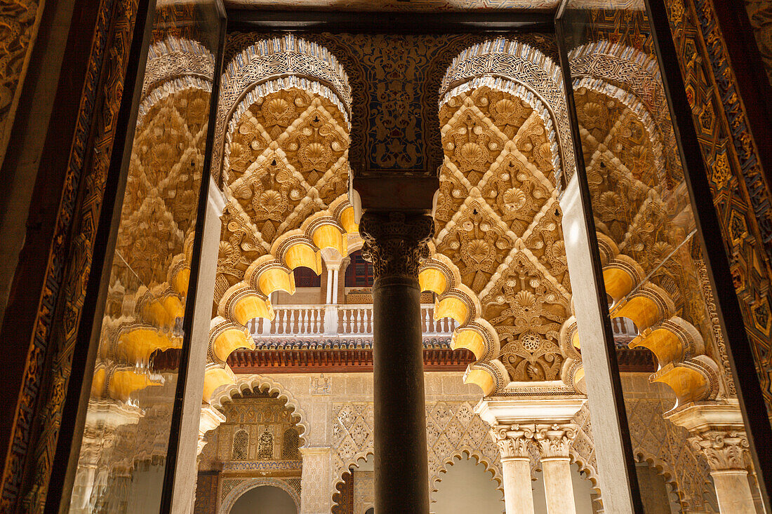 Patio de las Doncellas, Palacio del Rey Don Pedro, Real Alcázar, königlicher Palast, Mudéjar-Stil, UNESCO Welterbe, Sevilla, Andalusien, Spanien, Europa