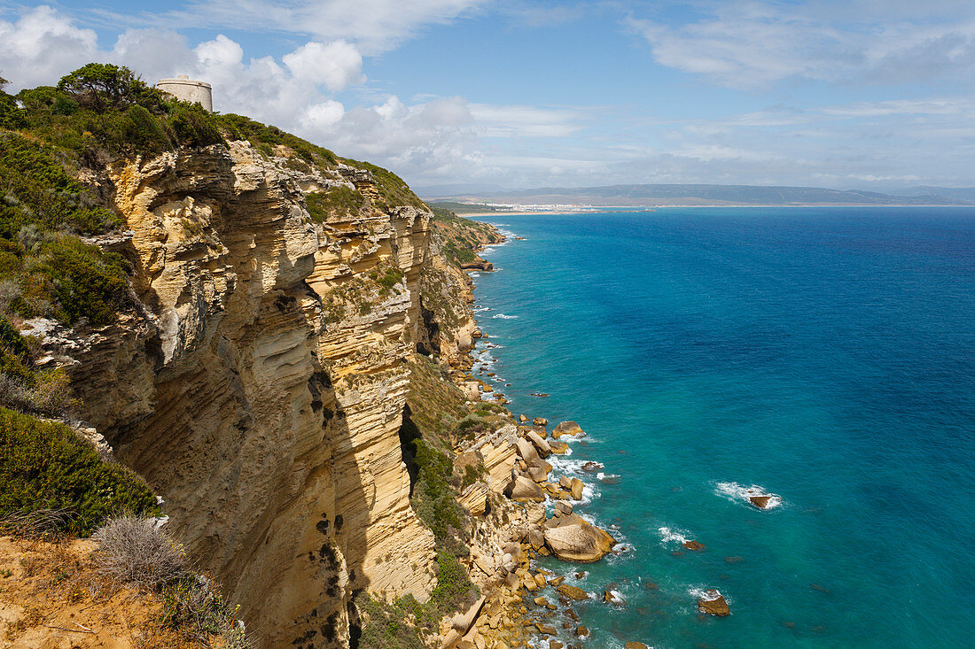 Torre de Tajo, Wachturm bei Los Caños de Meca, Parque Natural de la Breña, Naturpark bei Vejer de la Frontera,  Costa de la Luz, Atlantik, Provinz Cadiz, Andalusien, Spanien, Europa