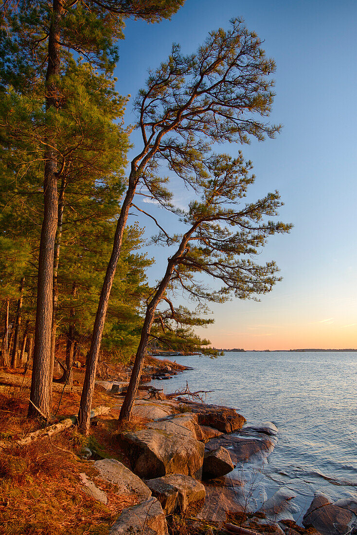 Scenic View Of Kring Point State Park In New York, Usa