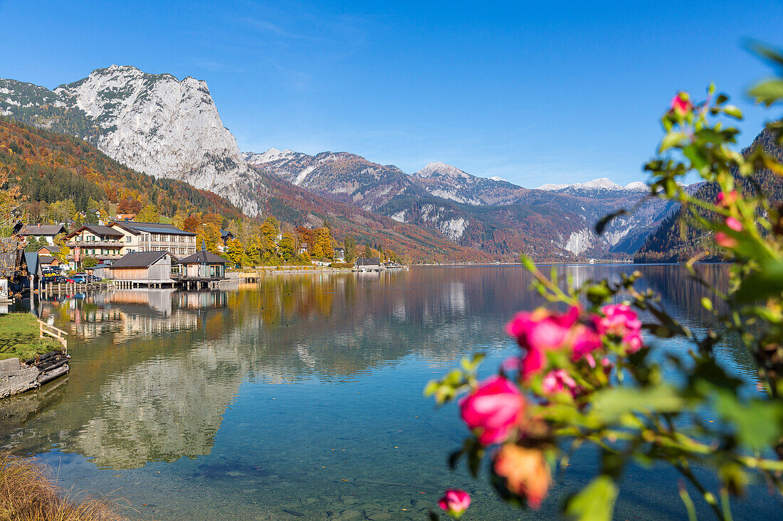 Lake Grundlsee and Hotel, view to Totes Gebirge, Bad Aussee, Styria, Austria, Europe