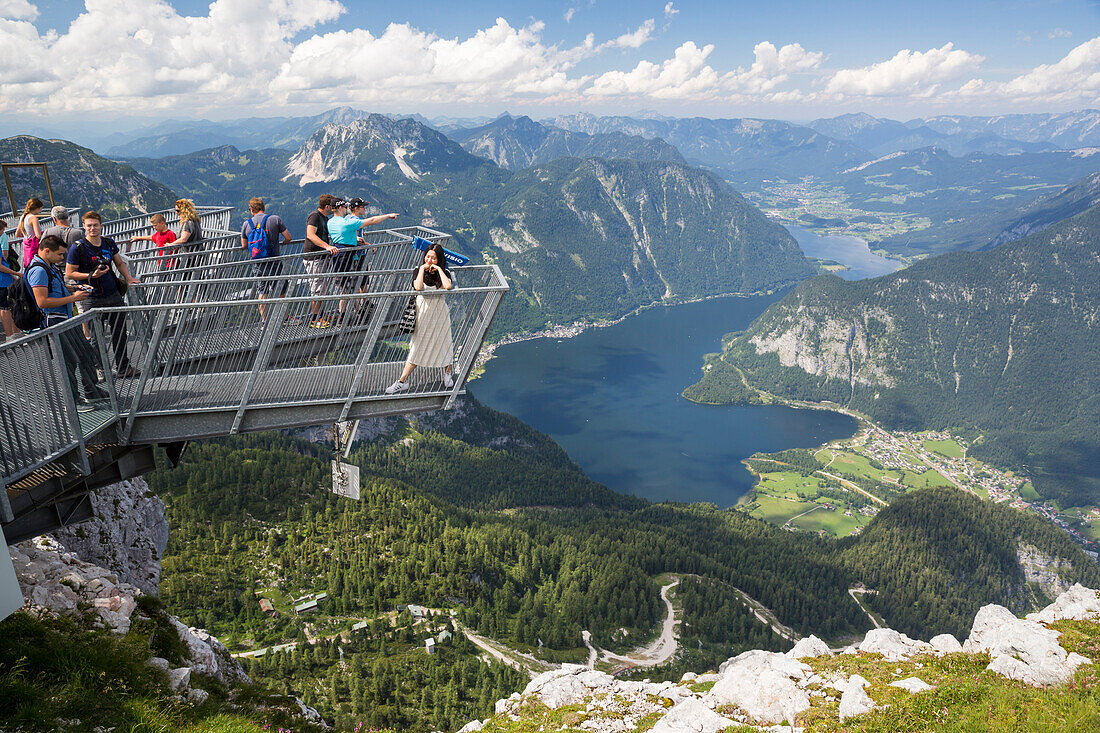 5-Fingers-viewpoint above Lake Hallstaettersee, Mount Krippenstein, Upper Austria, Austria, Europe