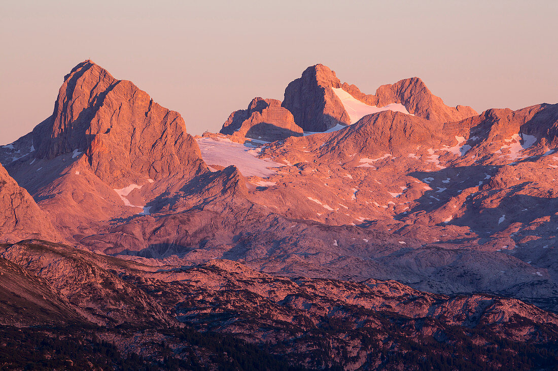 Dachstein mit Koppenkarstein, Gjaidstein, Hoher Dachstein, Blick vom Stoderzinken, Dachsteinmassiv, Steiermark, Österreich, Europa