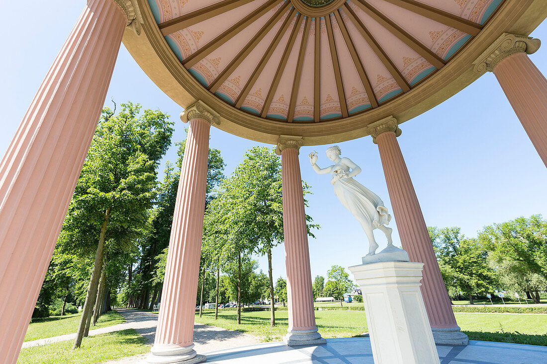 castle park with Hebetemple, statur of queen Luise, Neustrelitz, Mecklenburg lakes, Mecklenburg lake district, Mecklenburg-West Pomerania, Germany, Europe