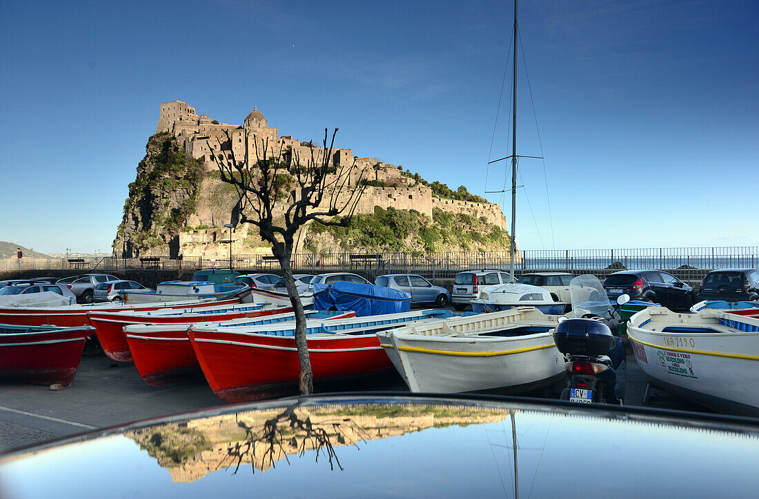 Ischia Ponte auf der Insel Ischia, Golf von Neapel,  Kampanien, Italien