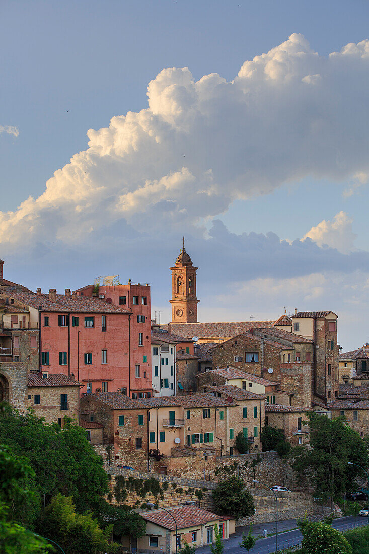 Italien, Toskana, das Dorf Montepulciano auf den Hügeln Toskana, Provence von Siena