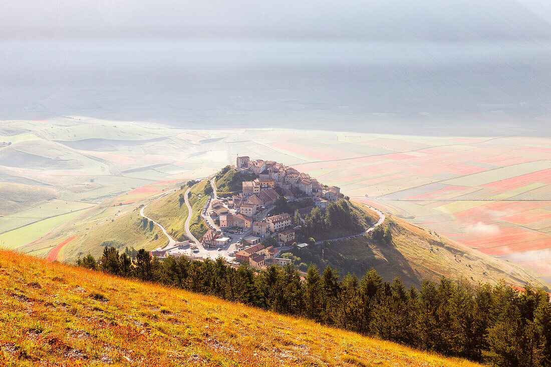 Europa, Italien, Umbrien, Bezirk Perugia, Castelluccio von Norcia