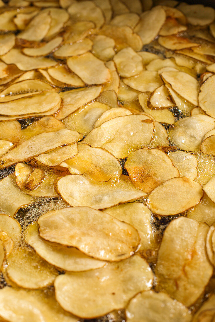 Frying Potato Chips