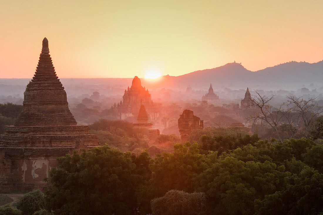 Temples of Bagan (Pagan), Myanmar (Burma), Asia