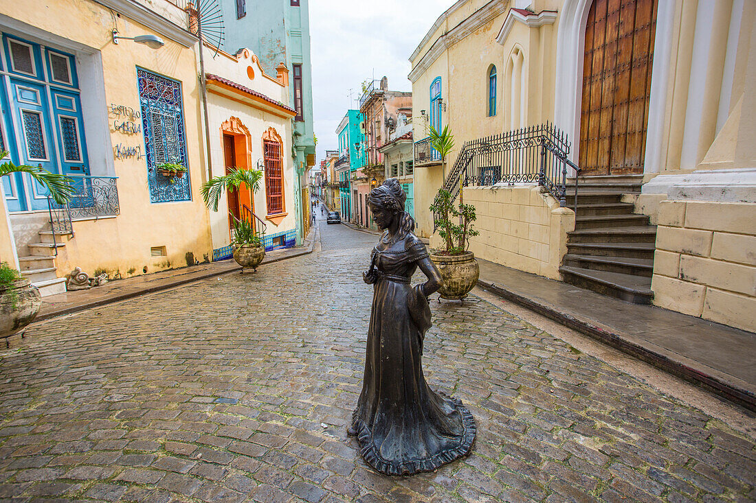 The lady of the courtyard, Havana, Cuba, 2016.