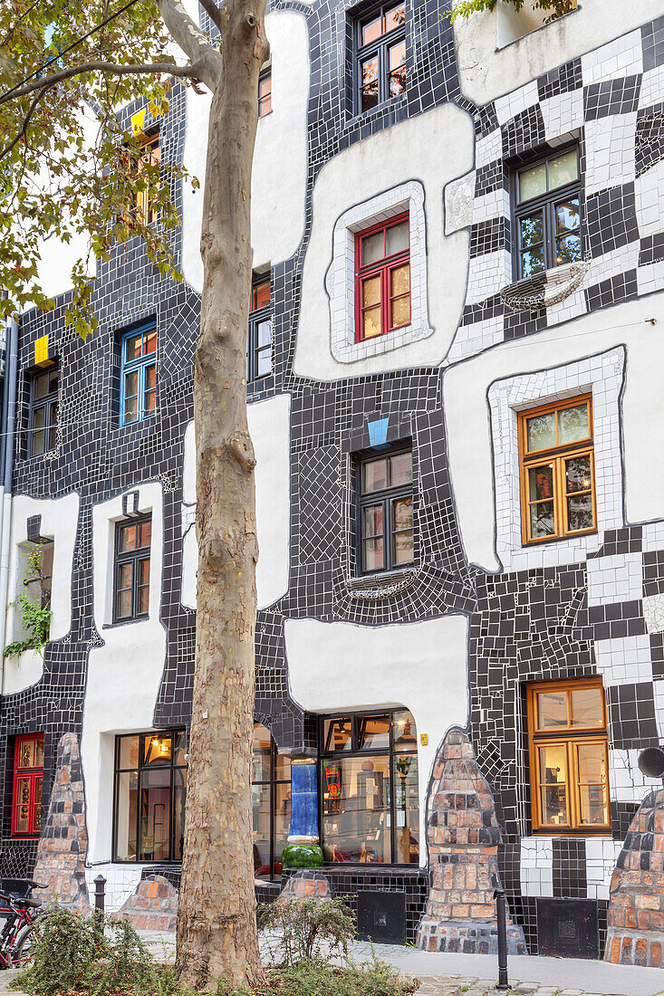 Kunst Haus Wien of Friedensreich Hundertwasser in Vienna, Eastern Austria, Austria, Europe
