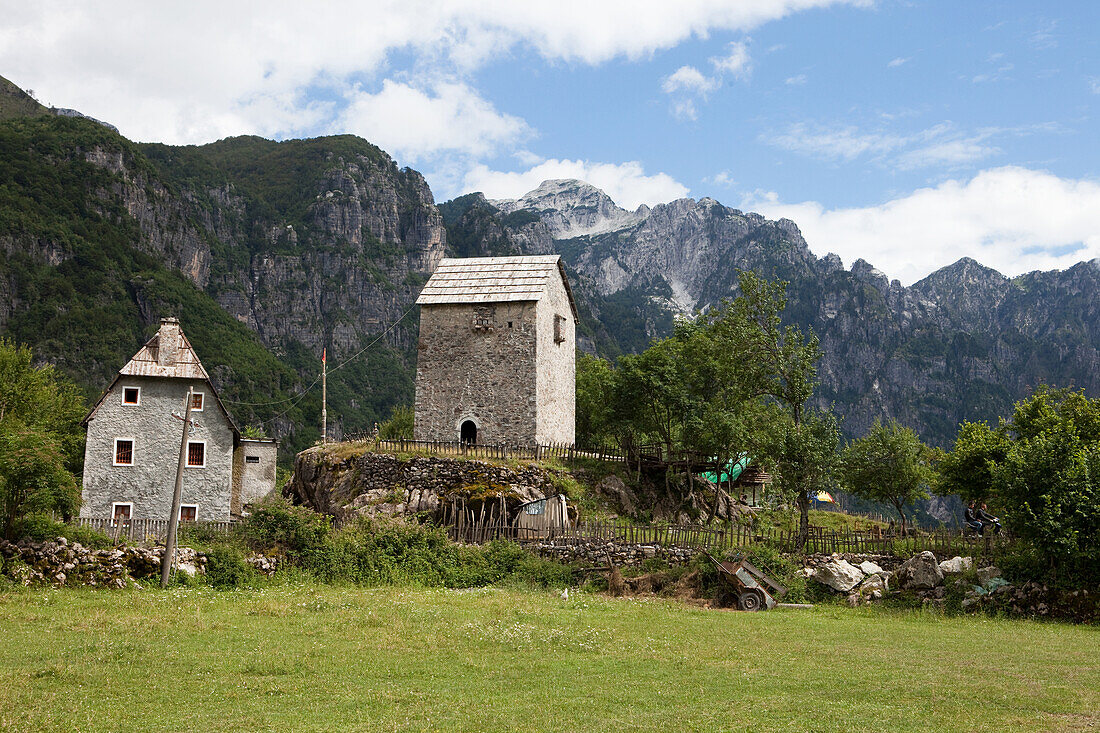 alter Bauernhof, Theth, Albanische Alpen, Albanien