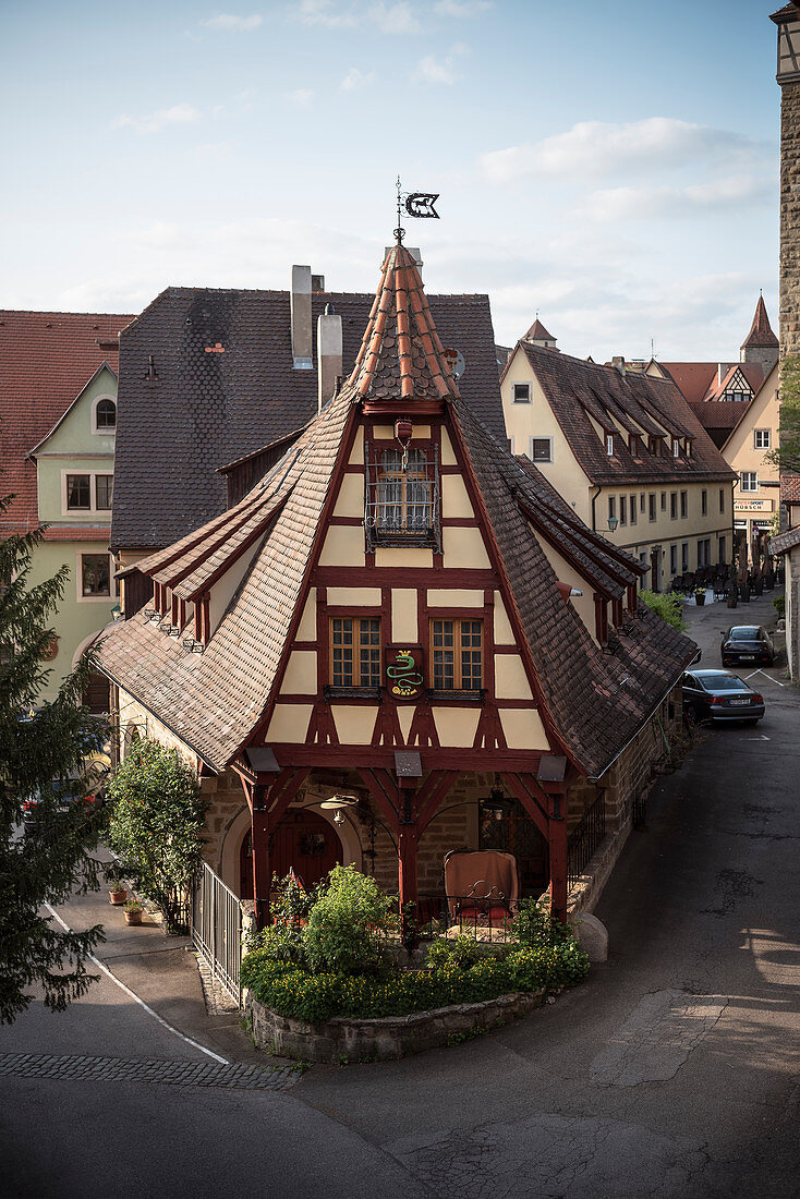 prominent framework house at old town, Rothenburg ob der Tauber, romantic Franconia, Bavaria, Germany