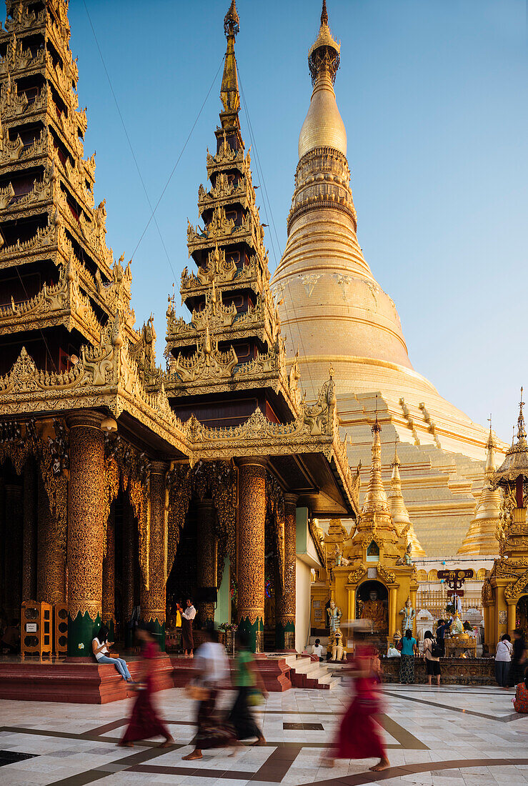 Shwedagon Pagoda, Yangon (Rangoon), Myanmar (Burma), Asia