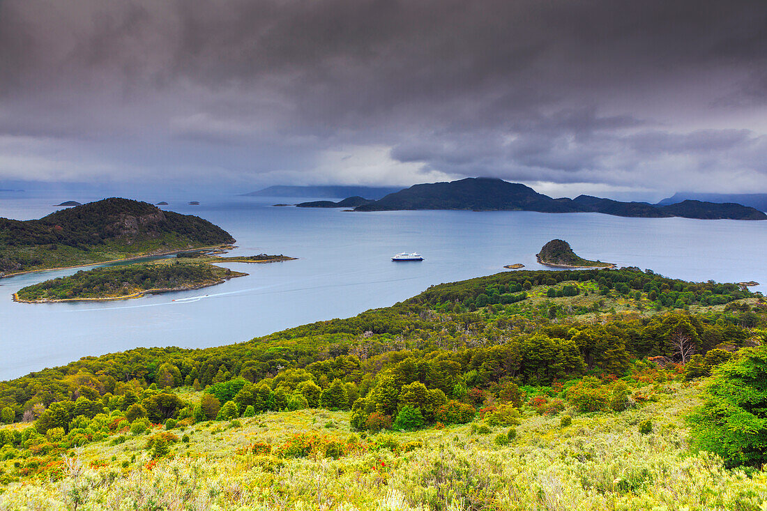 Ansicht von Wulaia Bucht, Isla Navarino, Murray Kanal, Patagonien, Chile, Südamerika