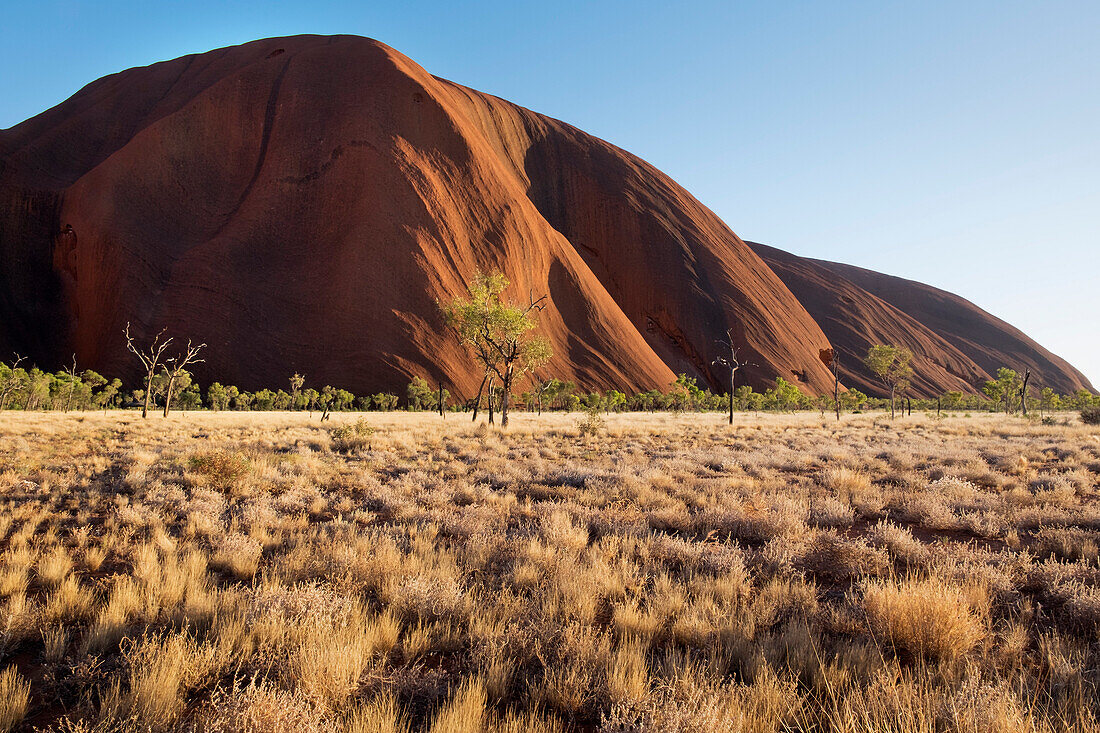 Uluru (Ayers Rock), Uluru-Kata Tjuta Nationalpark, UNESCO Weltkulturerbe, Northern Territory, Australien, Pazifik