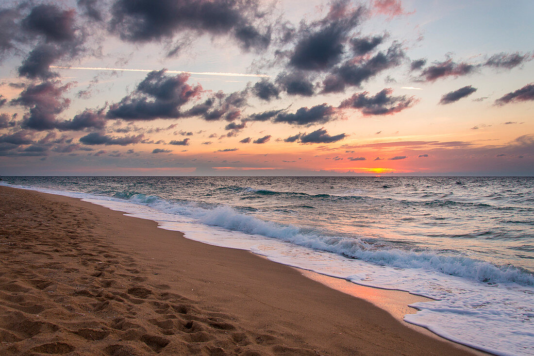 Sonnenuntergang am Piscinas Strand, Costa Verde, Arbus, Medio Campidano Provinz, Sardinien, Italien, Europa