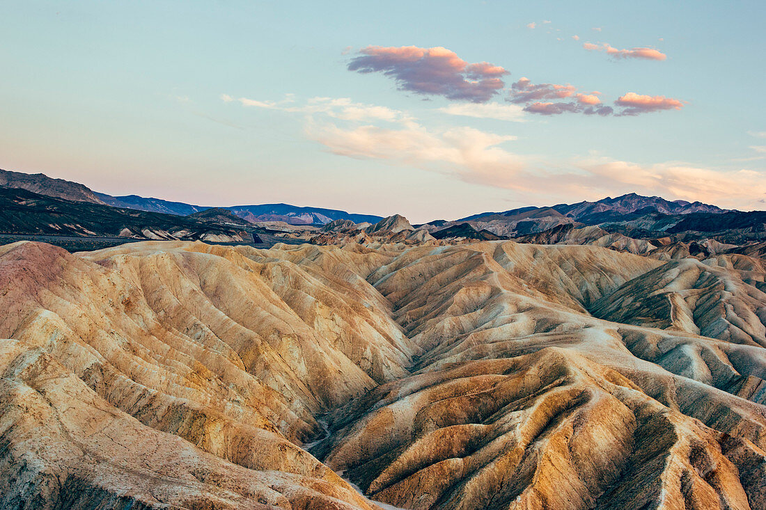 Sonnenuntergang am Zabriskie Point, Death Valley Nationalpark - Kalifornien