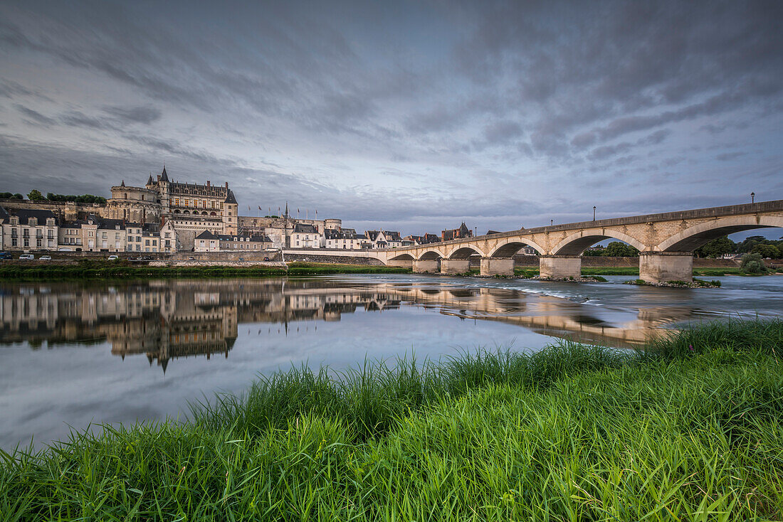 Schloss und Brücke Reflexion, Amboise, Indre-et-Loire, Frankreich