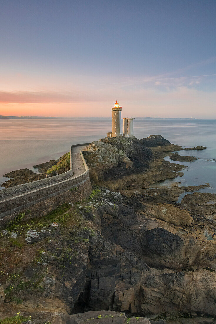 Petit Minou lightouse bei Sonnenaufgang, Plouzané, Finistère, Bretagne, Frankreich