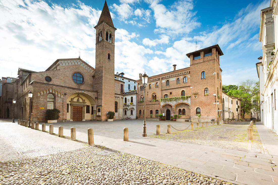 a view of St, Nicolò Square, a beautiful little square in centre of Padua with the St, Nicolò Church in background, Padua province, Veneto, Italy, Europe