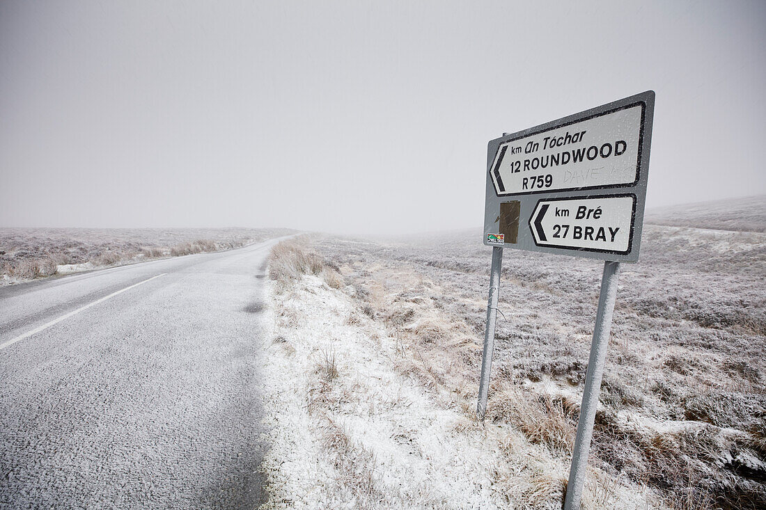 Light Snow on country road, Wicklow Mountains, County Wicklow, Irland
