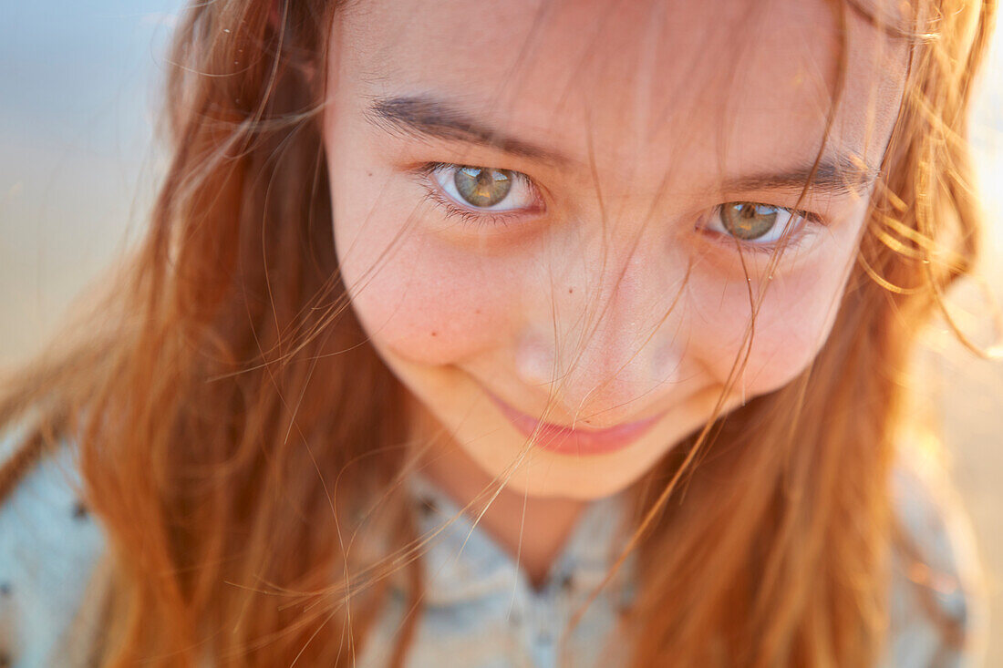 Portrait 8 Jähriges Mädchen , Playa da Roche Andalusien, Südwestküste Spanien, Atlantik, Europa