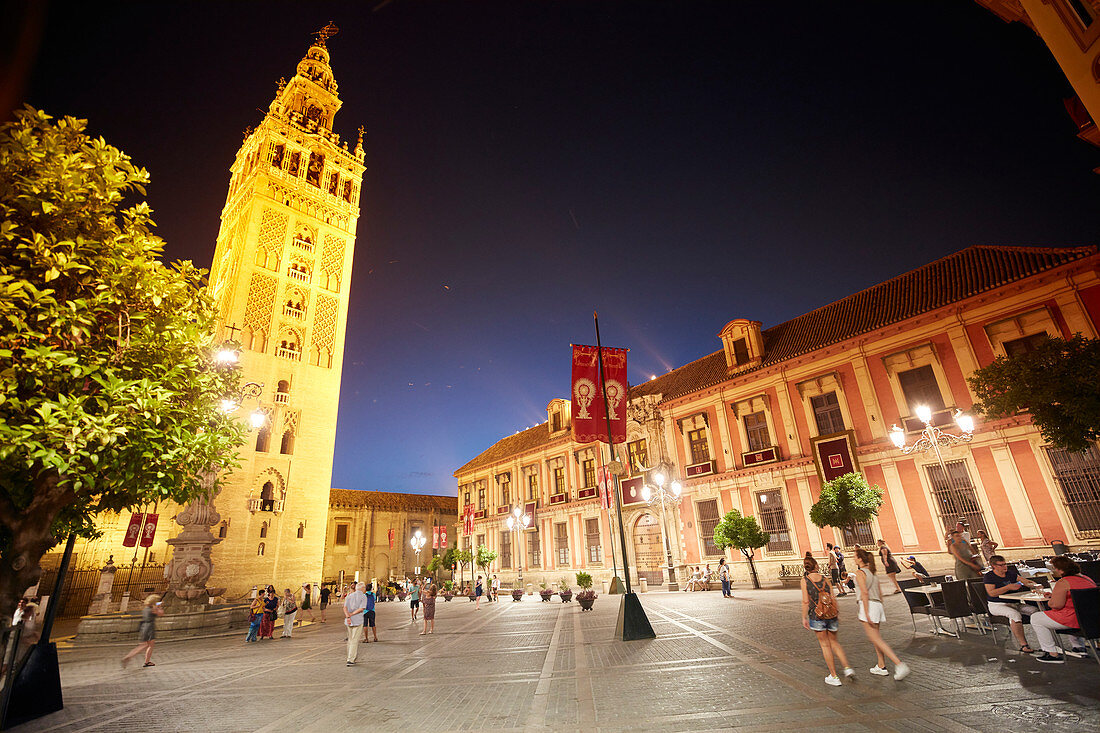 Platz Virjen de los Reyes, Kathedrale, Giralda, Sevilla, Andalusien, Spanien, Europa