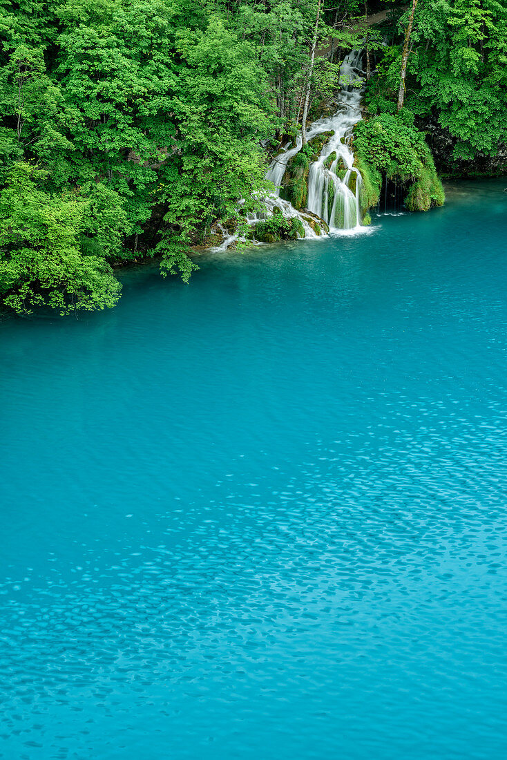 See und Wasserfall von Plitvitz, Plitvitzer Seen, Nationalpark Plitvitzer Seen, Plitvice, UNESCO Weltnaturerbe Nationalpark Plitvitzer Seen, Kroatien