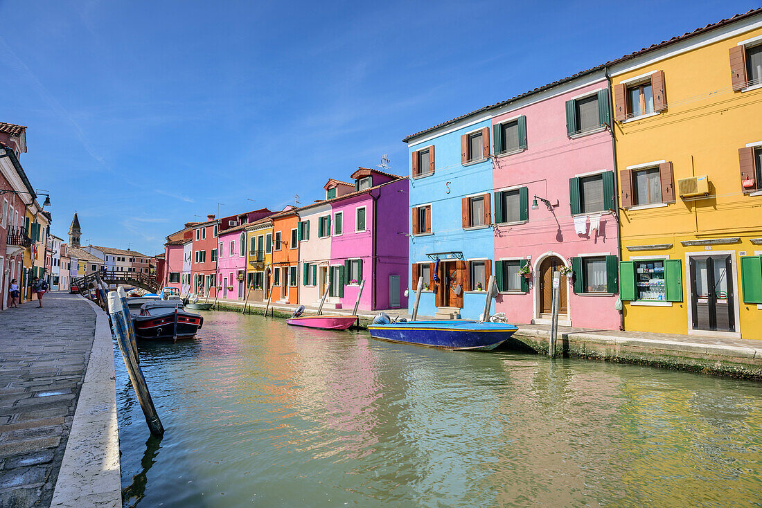 Canal with multi-coloured houses, Burano, near Venice, UNESCO World Heritage Site Venice, Venezia, Italy