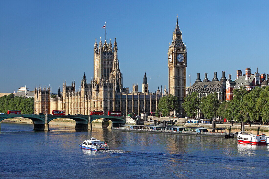 Houses of Parliament and Themse, Westminster, London, England