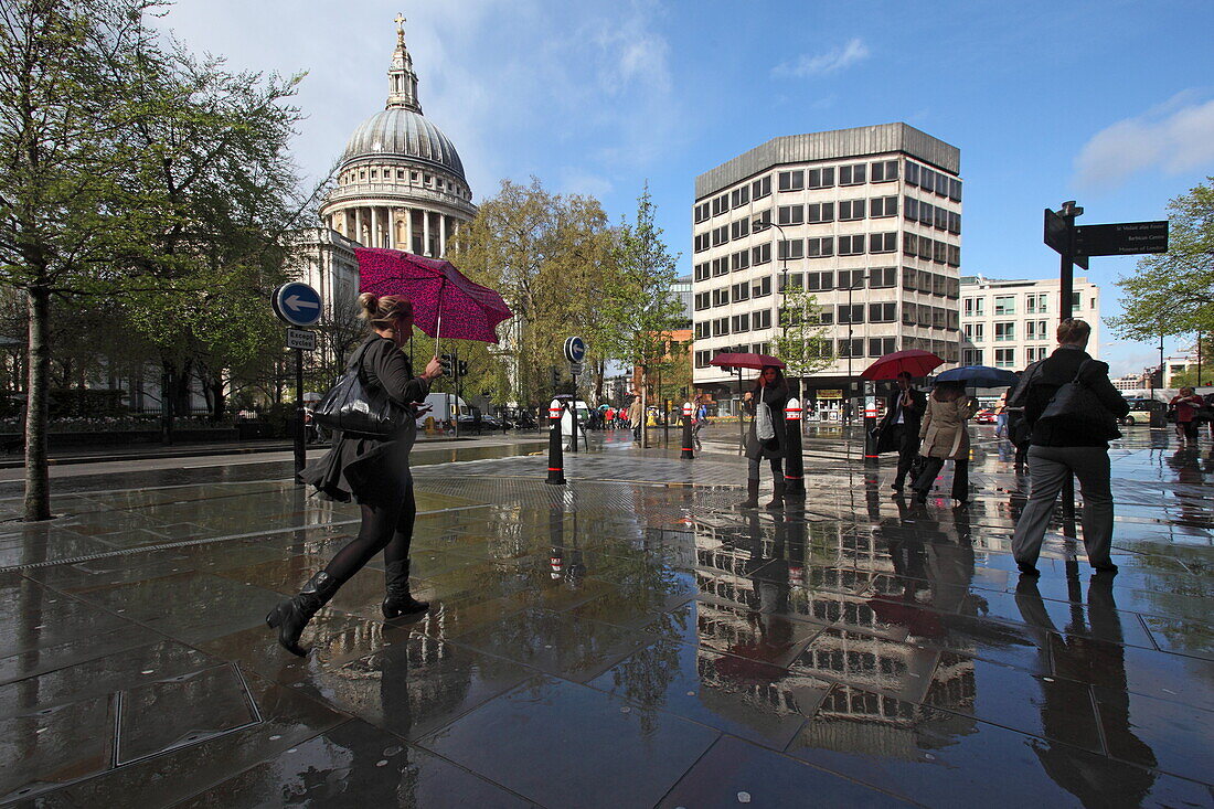 Rainy day at St. Paul's Cathedral, City of London, London, England