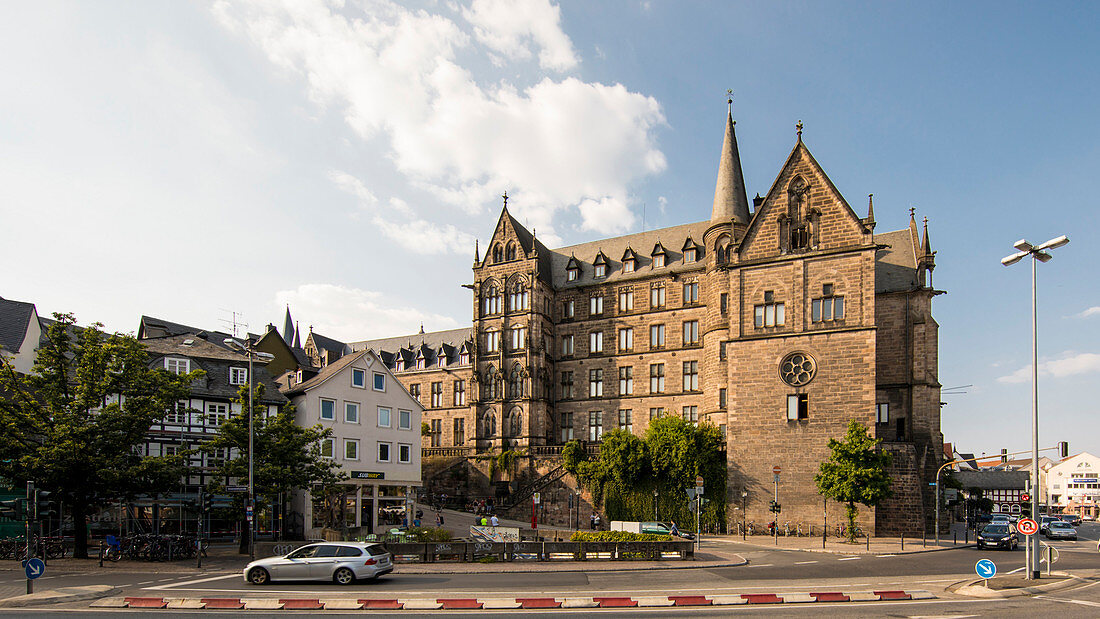 Gebäudeansicht mit Straße der Alten Universität, Marburg, Hessen, Deutschland, Europa