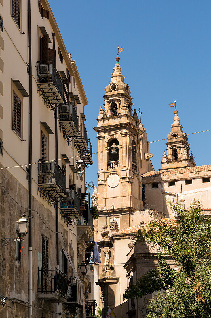 The bell tower of the Chiesa di S. Domenico e Chiostro church on Piazza San Domenico square, Palermo, Sicily, Italy, Europe